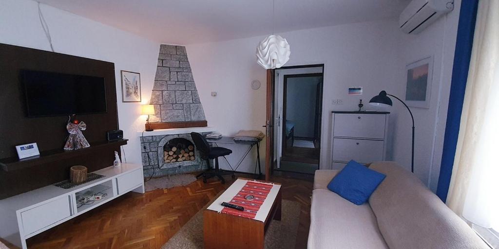 Apartman Ksenija Dakovo Exterior foto